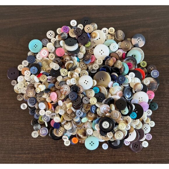 Other - One Pound Of Plastic Buttons Multicolored Sewing Arts And Crafts